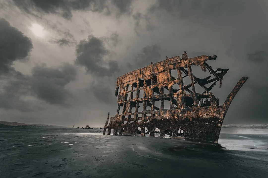 Significado de un Sueño con una Casa que Colapsa Significado de un Sueño con una Casa que Colapsa: Descubre los Mensajes Ocultos de tu Subconsciente chinese metaphysics illustration zen style