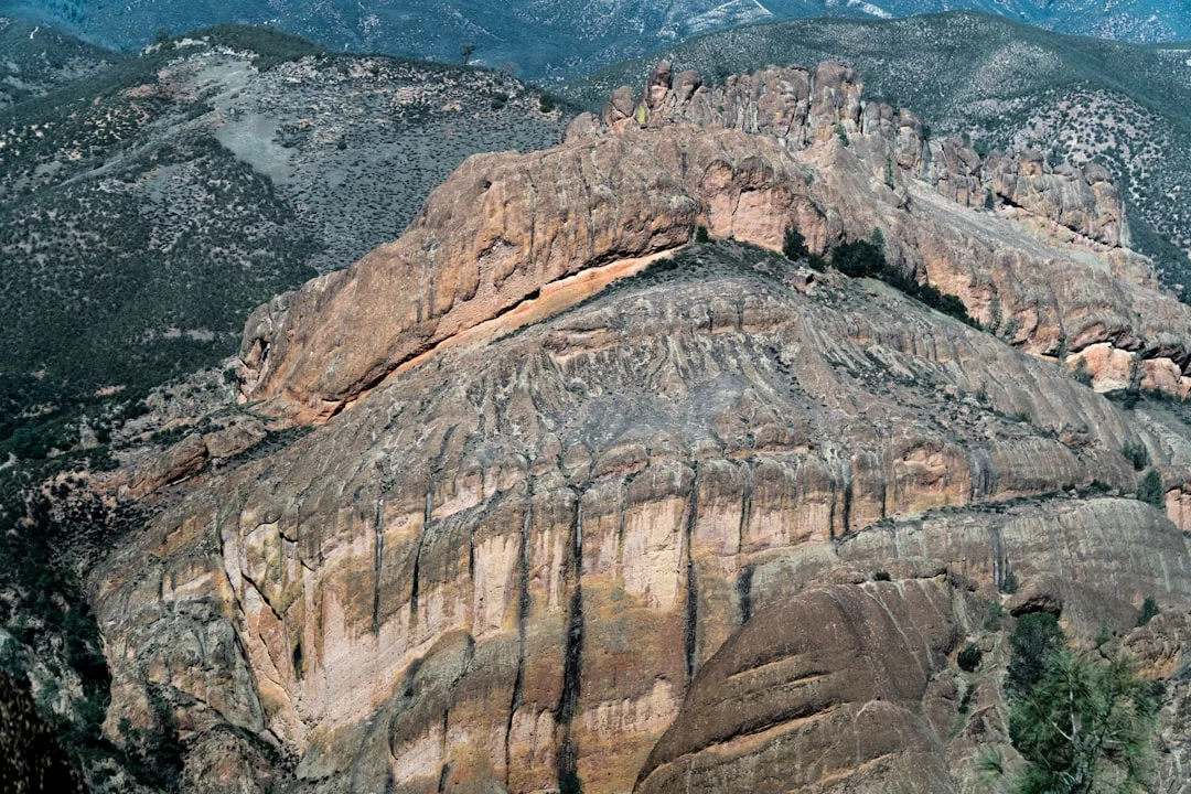 sueños terremotos ¿Qué significa soñar con terremotos? chinese metaphysics illustration abstract energy