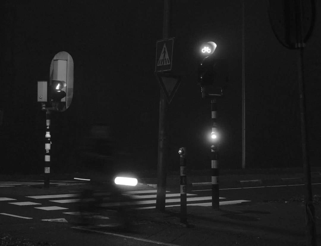 flying over cities in dreams What Does It Mean to Dream About Flying Over Cities? chinese metaphysics illustration zen style