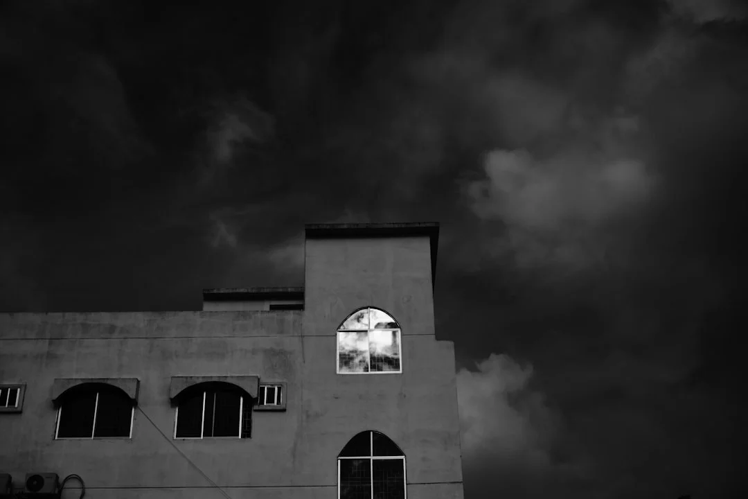 Haunted House Dream Meaning What Does It Mean to Dream About Haunted Houses? chinese metaphysics illustration zen style