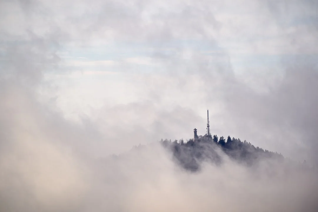 Conflictos de Oficina en Sueños Comprender Conflictos de Oficina en Sueños chinese metaphysics illustration abstract energy