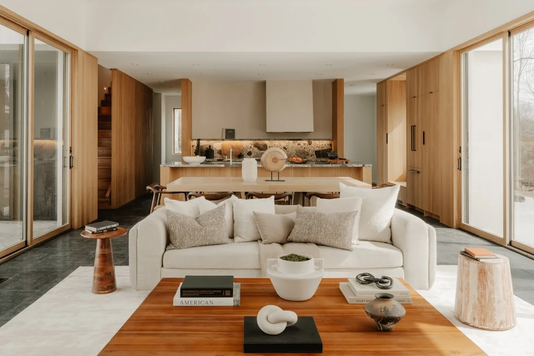 ¿Cómo puede el feng shui mejorar la concentración en una oficina en casa Consejos de feng shui para mejorar la concentración en tu oficina en casa chinese metaphysics illustration abstract energy