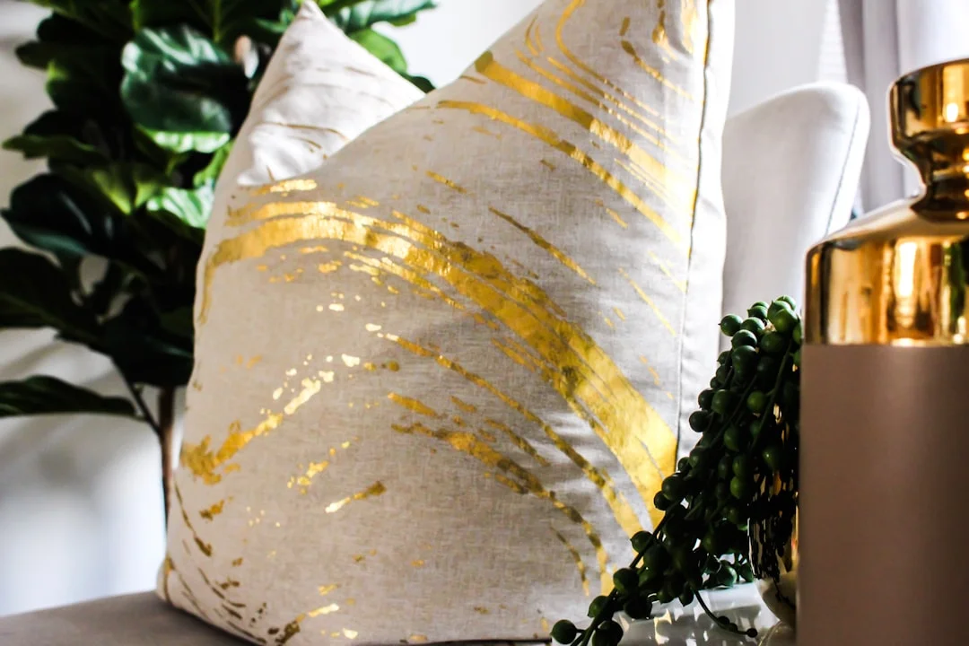 feng shui meaning of Why Do Some Spaces Feel Energizing? Why Do Some Spaces Feel Energizing? chinese metaphysics illustration abstract energy