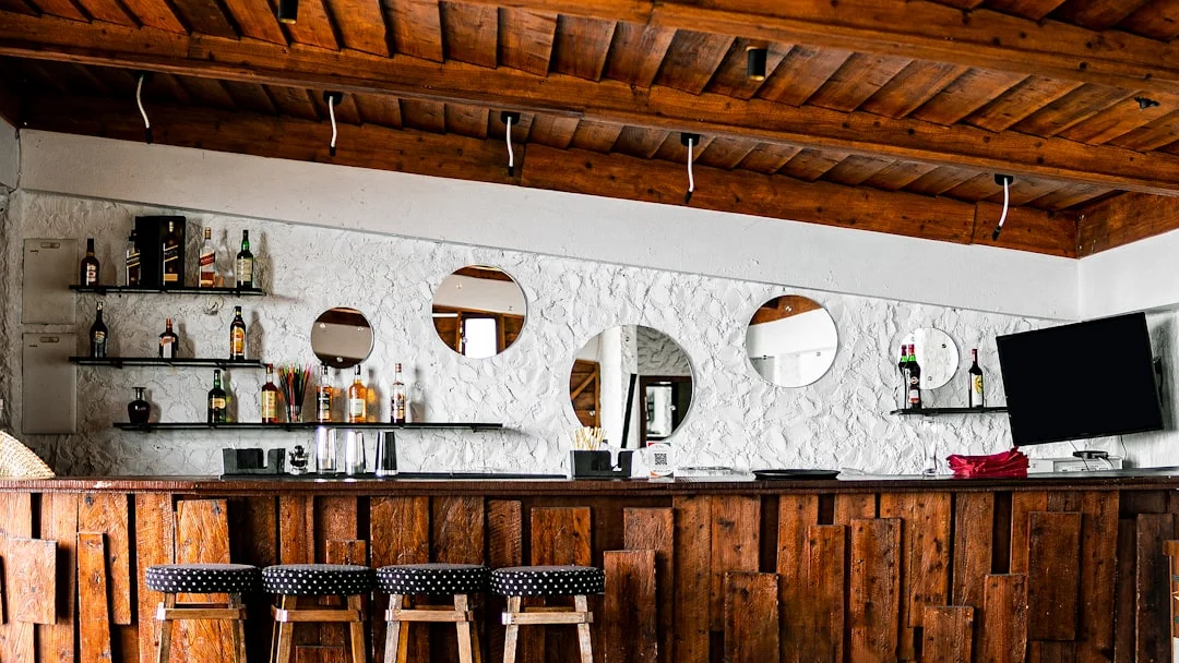 feng shui too many electronics bedroom Why Should You Avoid Too Many Electronics in the Bedroom? chinese metaphysics illustration zen style